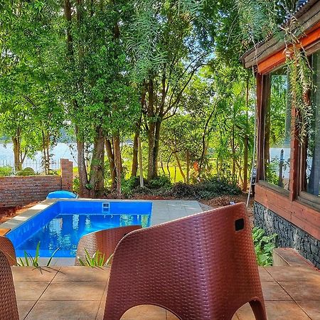 La Casa Del Lago Urugua-I Villa ปูแอร์โตอีกวาซู ภายนอก รูปภาพ